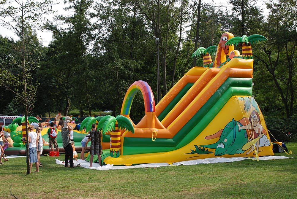 Zjezdzalnia Jaskiniowcy