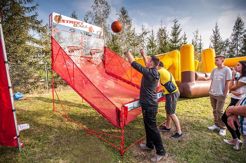 Turniej do gry w koszykówkę - organizacja imprez plenerowych