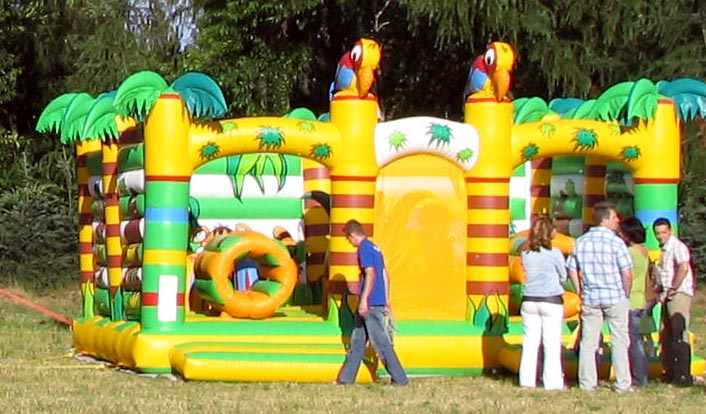Plac zabaw Dżungla, Dmuchańce na imprezy plenerowe, Atrakcje dmuchane