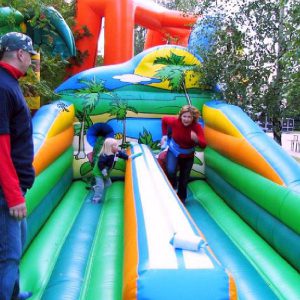 Sprężynująca lina hawaje - Organizacja imprez plenerowych