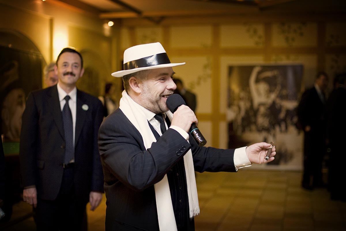 Hotelowy - animator zabaw z mikrofonem - obrazek 2