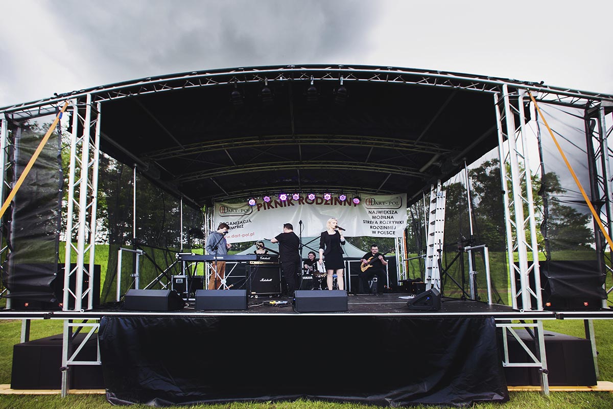 Scena estradowa - organizacja imprez, infrastruktura techniczna