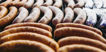 Kiełbasa grillowana - usługa cateringowa - organizacja imprez