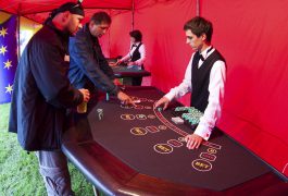 poker-stol-do-zabawy-organizacja-imprezy-firmowe